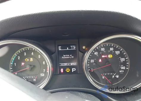 2012 Jeep Grand Cherokee Laredo z USA, uszkodzony, nr VIN 1C4RJFAG8CC347694